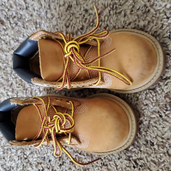 Toddler boy timberland classic boots - Picture 2 of 7